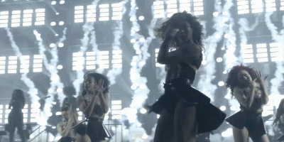 lemme-holla-at-you:  xo 