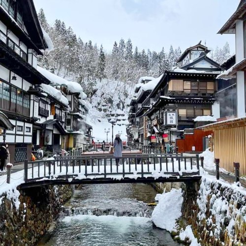 A spirited-away hot spring town hidden in the mountain of Yamagata • Photograph taken by @jwang