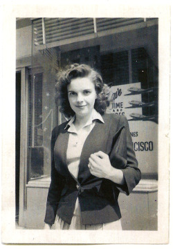 judyinlove:  Judy Garland c. 1943. 