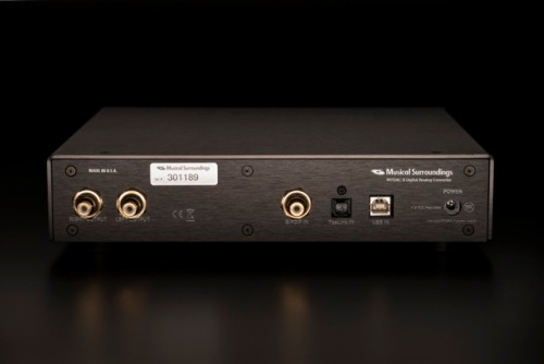 musicalsurroundings:  The Musical Surroundings MYDAC II is the first digital-to-analog converter using MODR (Musically Optimized Digital Reconstruction). Designer Mike Yee’s digital reconstruction technology, developed over the past 3 years, is software