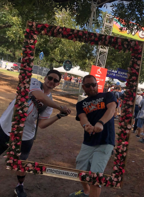 We’ve had this cute lil Bloom frame with us at some of the tour stops so I thought I’d share some ph