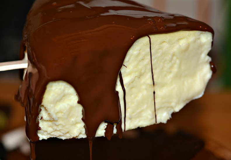 thecakebar:  Chocolate Dipped Slices on a Stick Tutorial