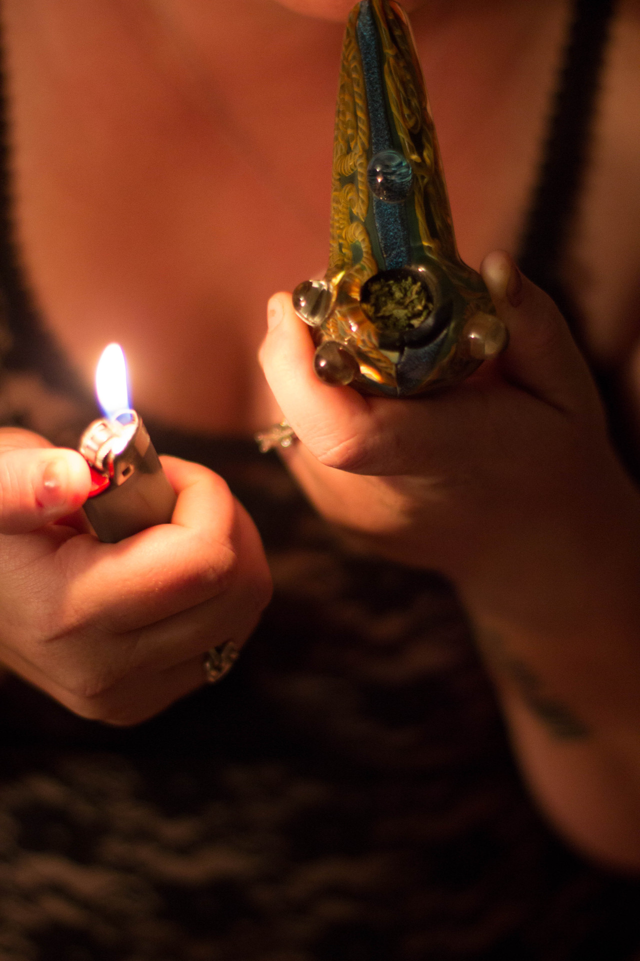latinalover34:  wifeynikole:  Happy 420!  wifeynikole let’s blaze!!  She is amazing