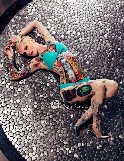 panda-face-mew:  Ruca