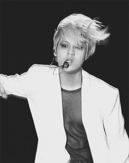 ashawol:36 of  50 gif of perfection.