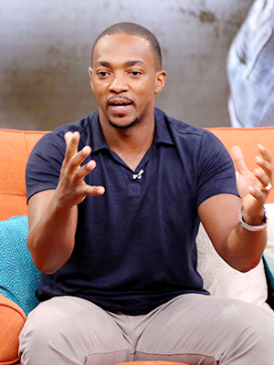anthonymackieupdate:  Anthony Mackie On The Set Of Univision’s ‘Despierta America’