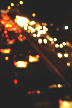 tumb1rthecreator:   Traffic Bokeh by AxnAkshan 