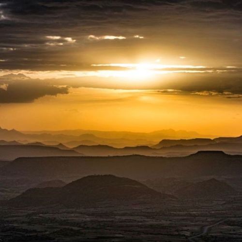 A nice place to have a beer and watch the sunset. #ethiopia #africa #lalibela #sunset #everythingeve