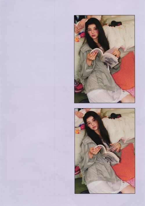 NEWJEANS 2023 SEASONS GREETINGS
