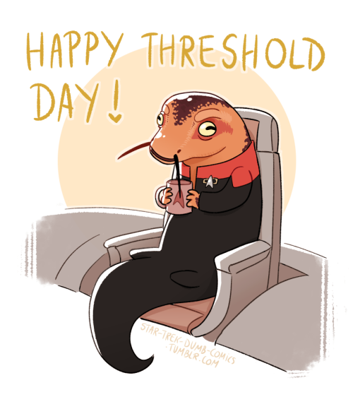 janewaystolemyheart:star-trek-dumb-comics:Apparently Threshold day is a thing ? I had to draw someth