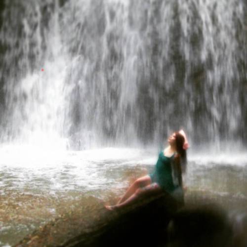 Ph: @mastersplaythings #waterfall #nature #adventures #ohiomodel #longhair #redhead #realredhead #na