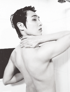  joon in the shower  