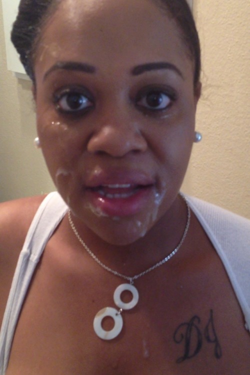 cumonlindsey:  Erin the household name  I think I’m fucking cute with it  Lay your dick on my face and submit the pic