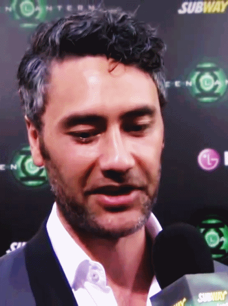 somanygorgeousmen:Taika Waititi interviewed at the premiere of Green Lantern. [x]