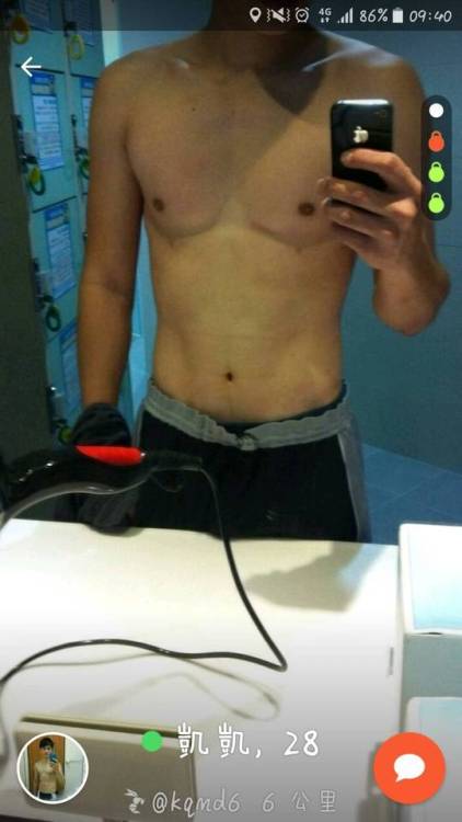 zacbzhao: ahs9520: speedo1123:大屌哥 可以頂到天了 想認識⋯⋯⋯大直屌也❤️❤️會被頂的爽翻