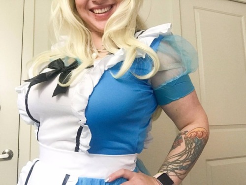 No tricks, just treats from this MILF [OC] adult photos