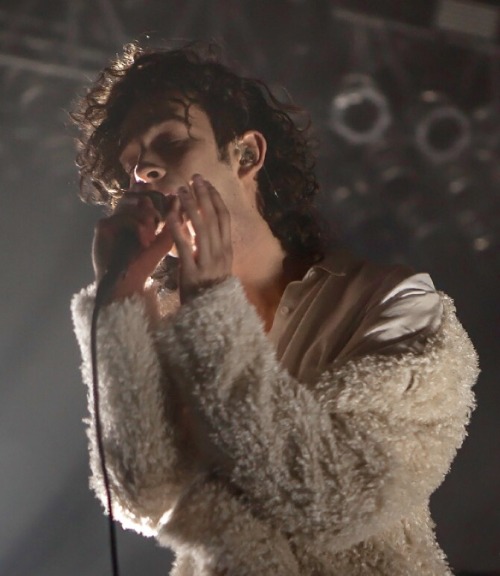 slendergraspongrammar:“Showing immense talent as well as stage presence that of veterans twice