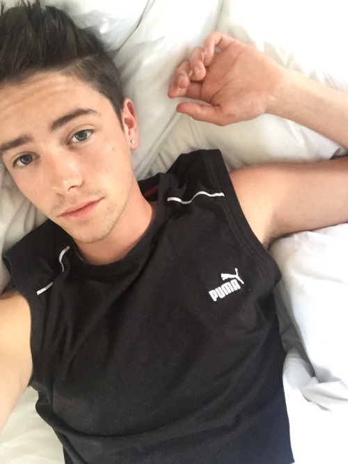 hellopeter:  I’m so hungover and in need of sympathy