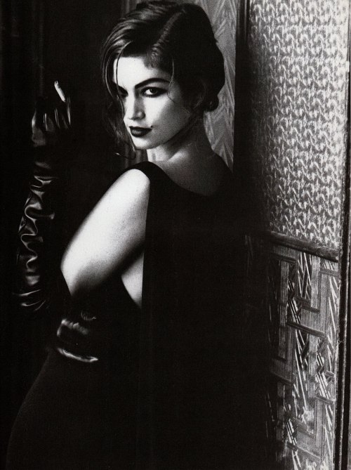 una-lady-italiana:CINDY CRAWFORD photographated by Ellen von Unwerth (1991)