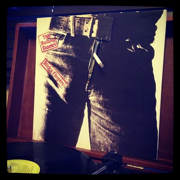 igaoaka:  #キイテイルオンガクハコレ♫ #nowplaying #vinyl #RollingStones