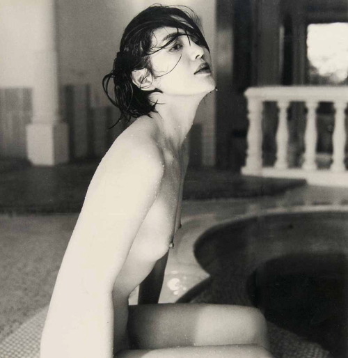 zzzze:  Kishin Shinoyama, Model Kanako Higuchi 