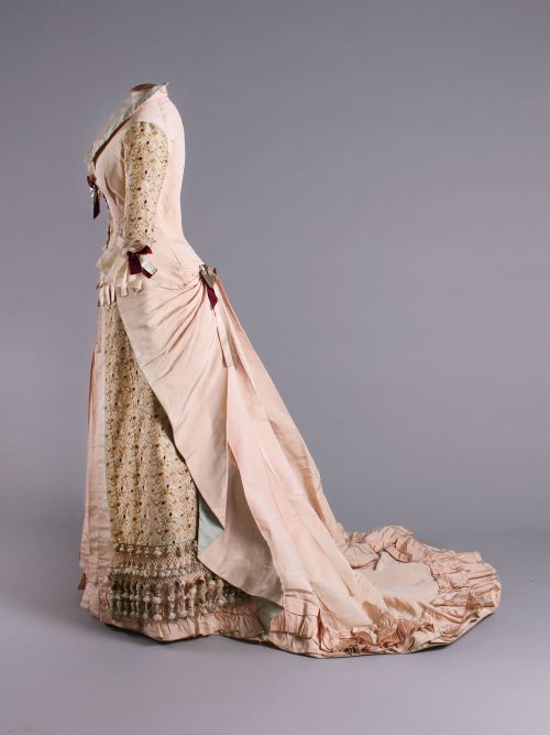 Dinner dress, 1879From the Cleveland History Center on Pinterest