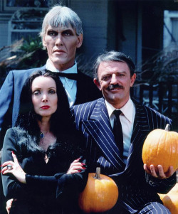 gravesandghouls:  The Addams Family 