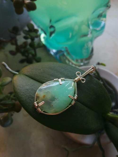 Look at this beautiful semi translucent chrysoprase pendant in a lovely asymmetric teardrop shape, i