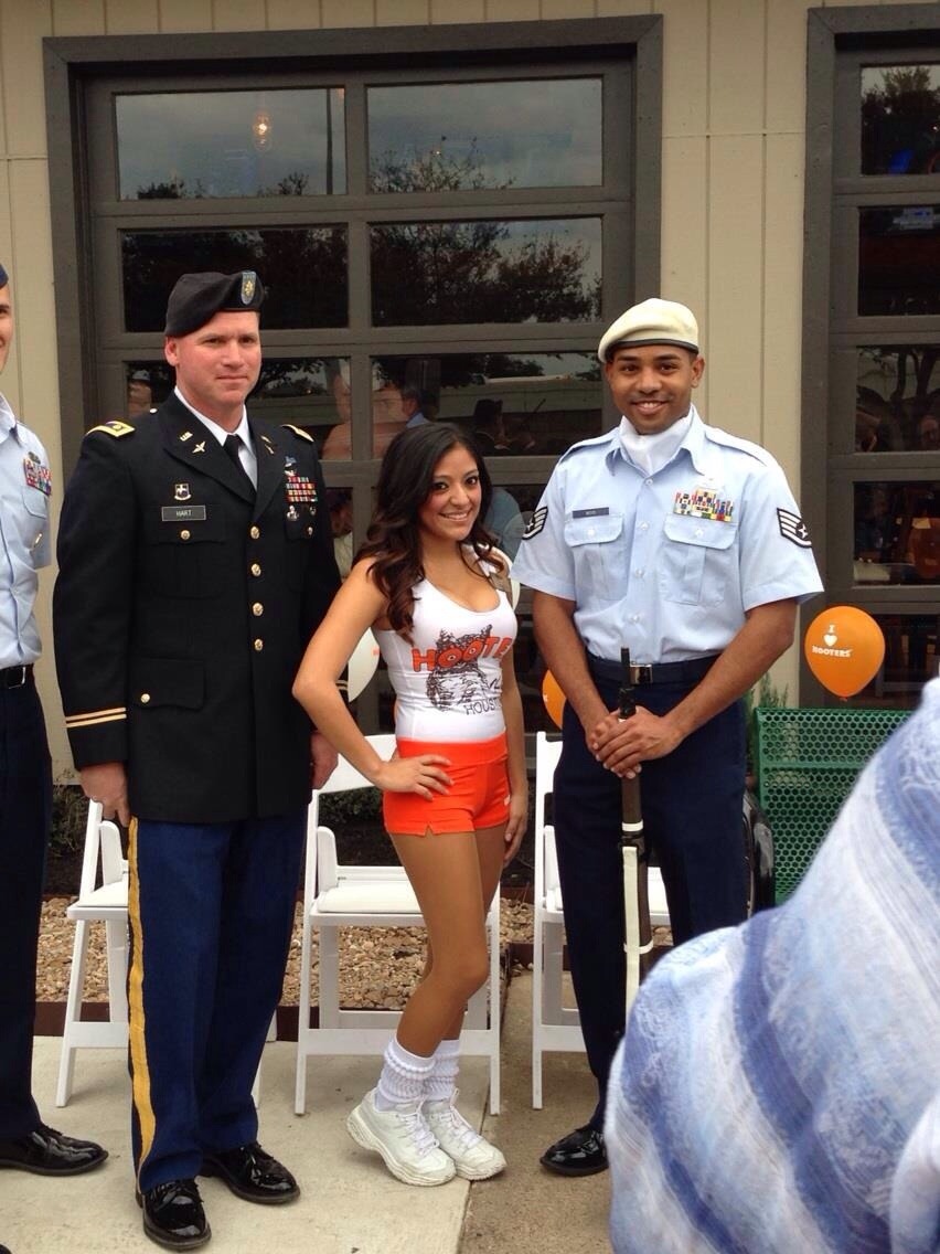 perfectlatinas:  Perfectlatinas  Hot latina Hooters girl part 2