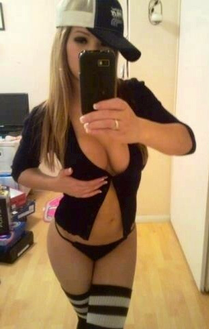 Sex selfpic-babe:  Selfshot Girl pictures