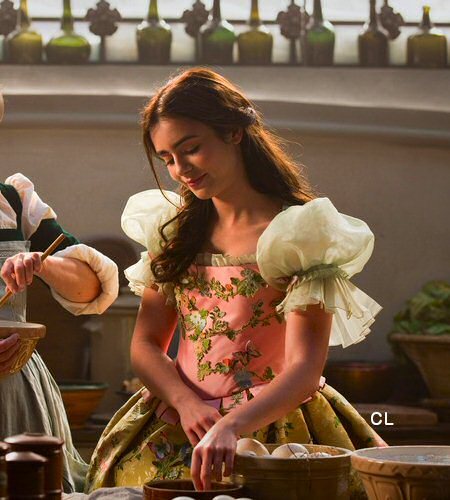 costumeloverz71 - Snow White’s (Lily Collins) Yellow & pink...