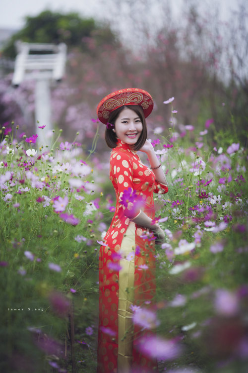 Vietnamese long dress (Ao dai) bởi Beauty Collection Qua Flickr: Photo backup flic.kr/s/aHsm