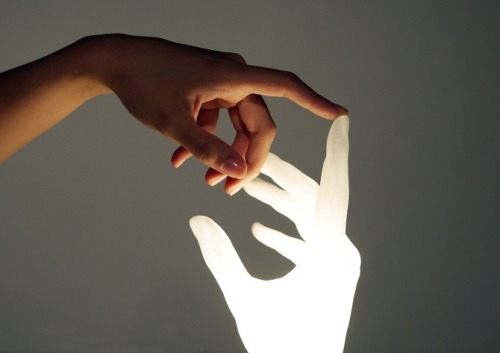 thecreatorsproject:  Hand-Shaped Lamp Lights Up at Your Fingertipshttp://ift.tt/1MHGaOT 