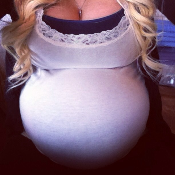 preggogirl:  Tight top