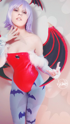 pigeonfoo:  Lilith Aensland cosplay shot