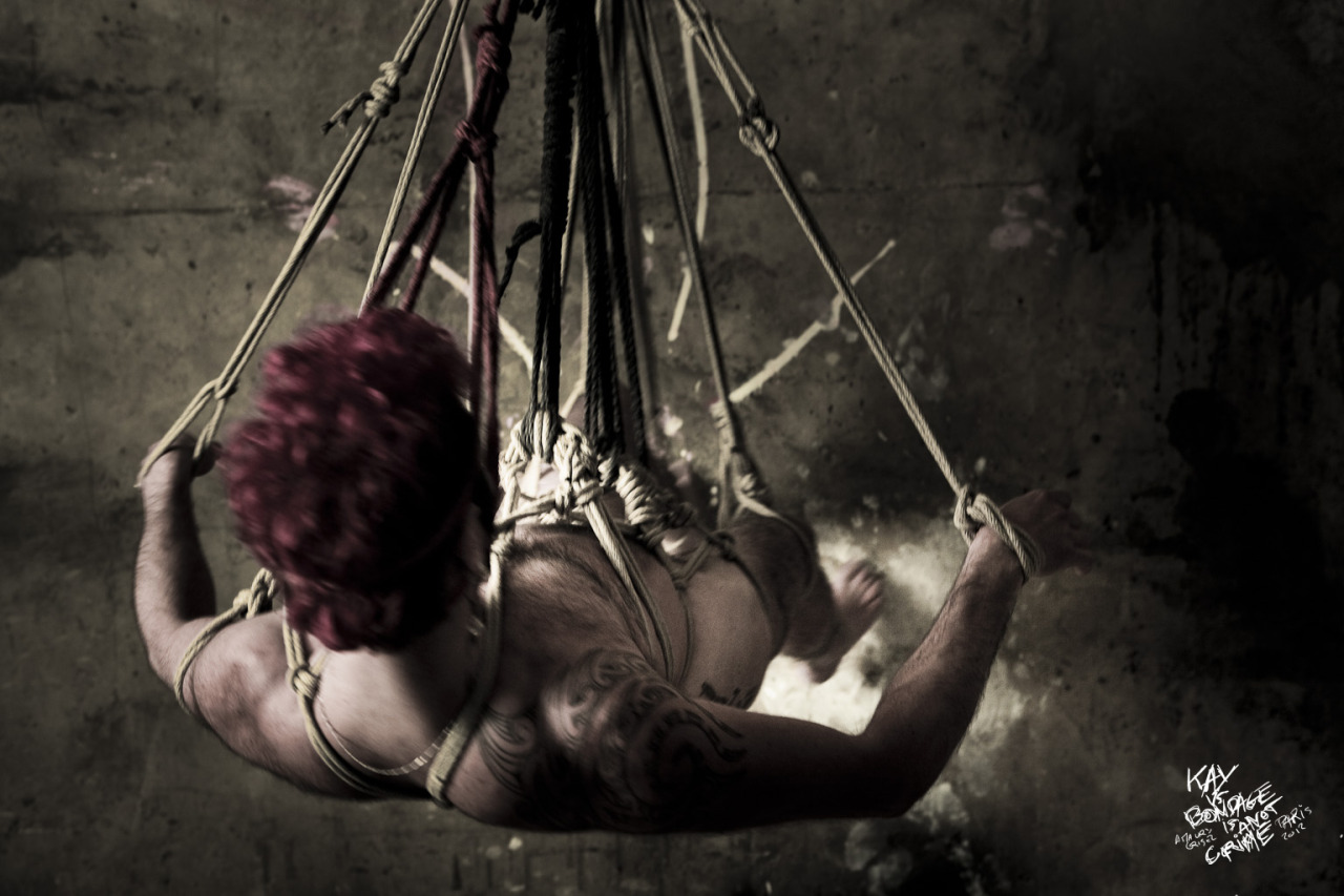 kinkyqueerandhorny:pompajus:kaygarnellen:SeXy Bondage Shooting with my friend Amaury