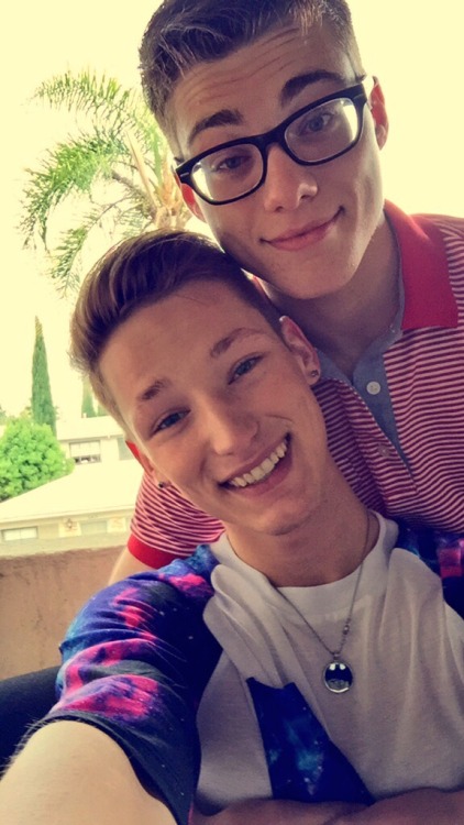 bmitchellxxx: My boyfriend ctinkx and I :) follow us on Twitter @bmitchellxxx and ctinkx Look at the