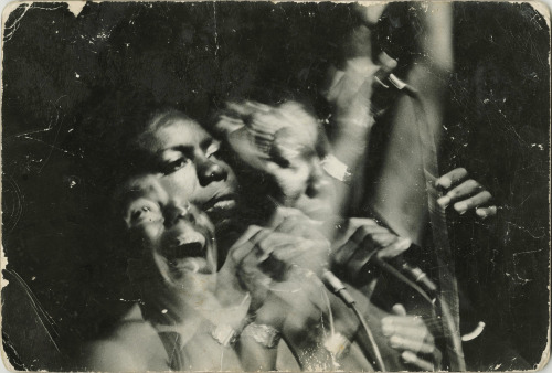 thefugitivesaint:

Ken Harris, ‘Nina Simone’, 1970(Source +) 