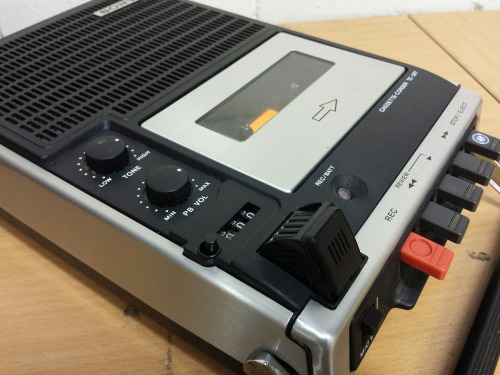 Sony TC-207 Cassette-Corder, 1977
