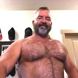 Cubfucker:  🐻🐻🐻💦👅👅🍆