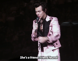 thestylesgifs:Toronto, Canada - 16/06