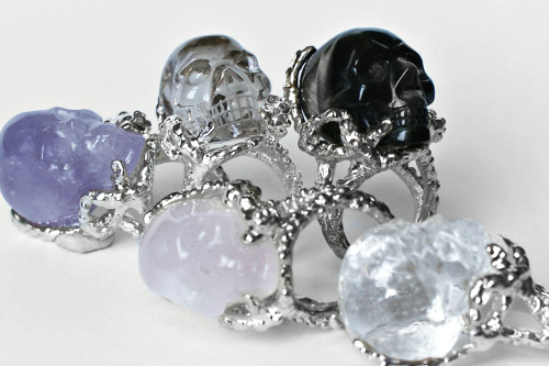 evan-knoblauch: crytstal skull rings from Brooke Persich