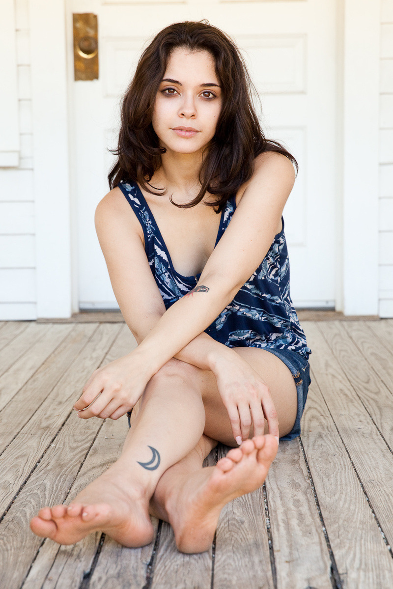 barefootedgurls:  