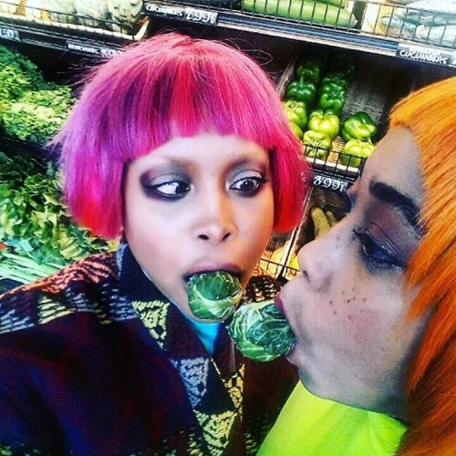 eyeblogaboutnothin: Erykah Badu and her daughter Puma