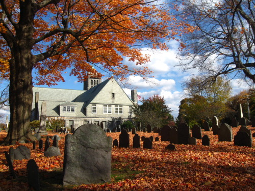 beggars-opera:Exploring the Old Burying Ground, Wakefield MA