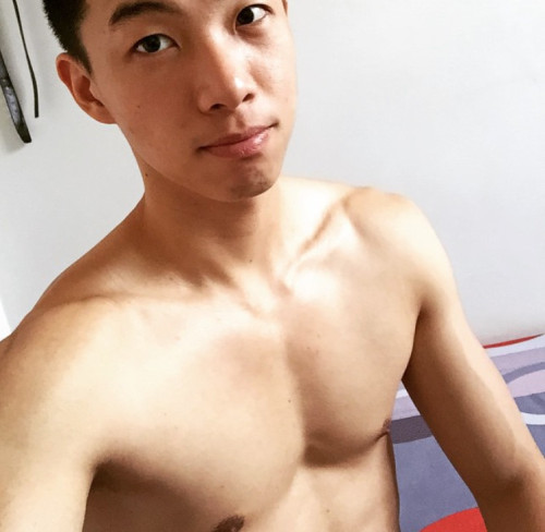 sgboygasm: Tall & young looking - @vinctwong