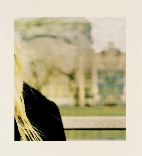 lafilleblanc:  Uta Barth  In Passing (1995-7) (via) also here & here 
