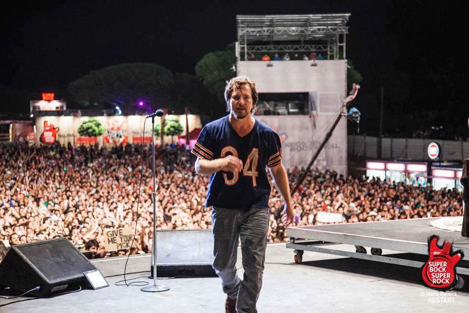 the-thingswelost-inthe-fire:  Eddie Vedder