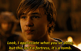 ohnarnians:Edmund Pevensie + supporting/protecting his big brother.