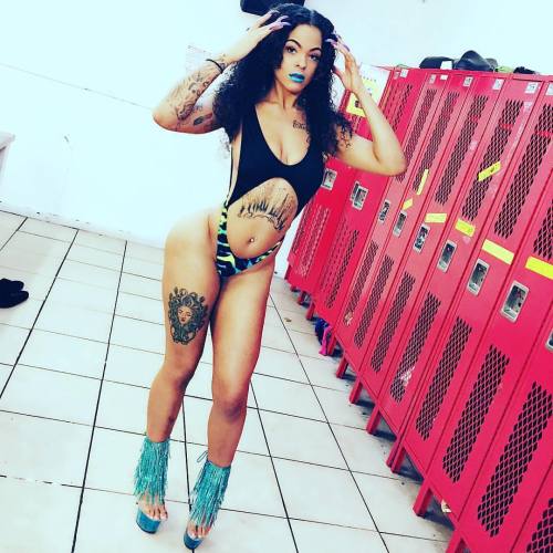 stripper-locker-room:  everybodyhates_serenity